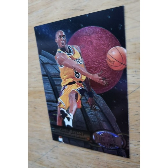 1997-98 Fleer Metal Universe Kobe Bryant #81 Los Angeles Lakers HOF - Picture 15 of 16